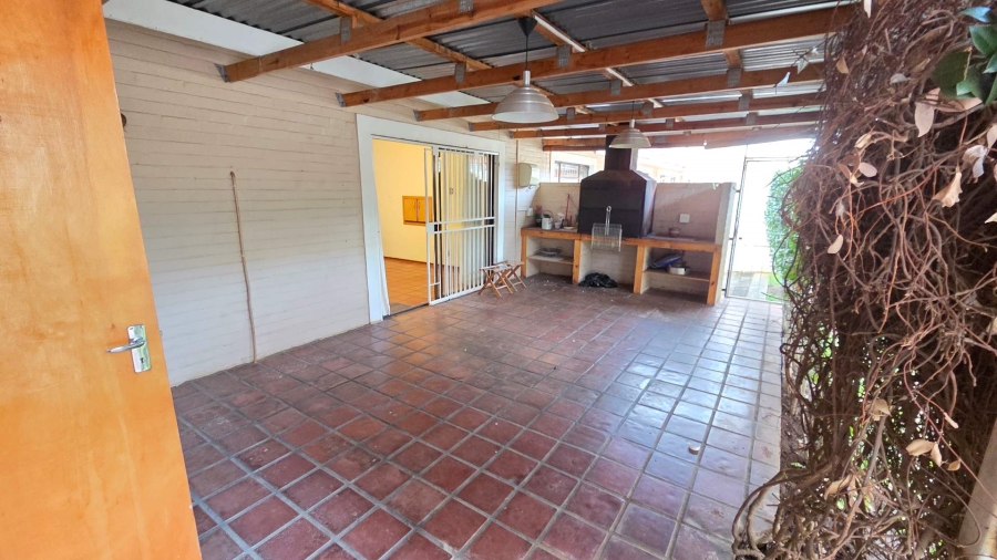 To Let 4 Bedroom Property for Rent in Fichardt Park Free State